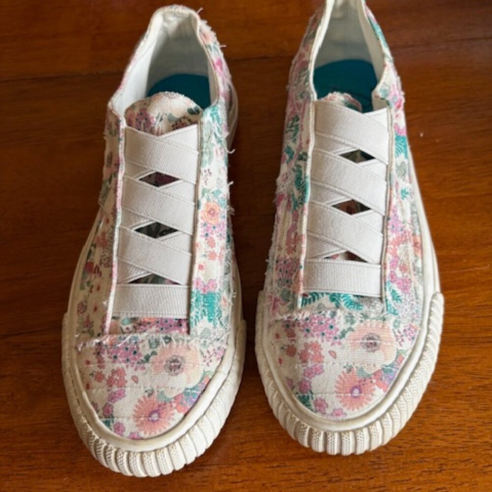 Blowfish slip on sneakers